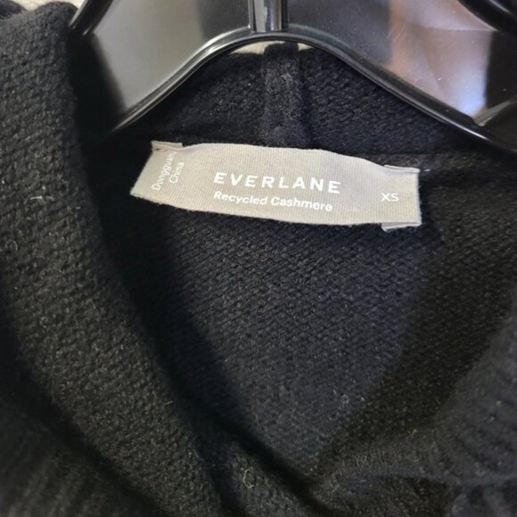 Everlane The Cropped Hoodie In Recycled cashmere - Picture 5 of 5